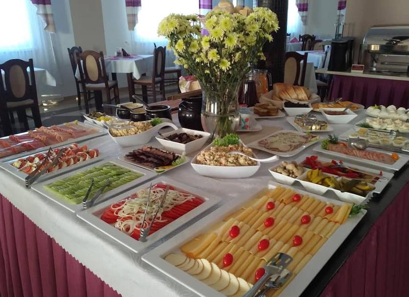 Buffet Photo