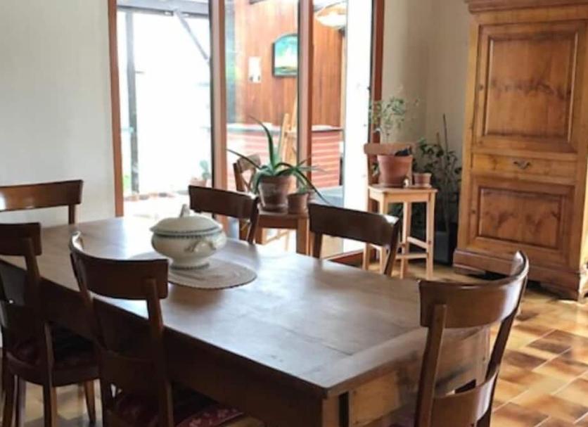 Dining room Photo