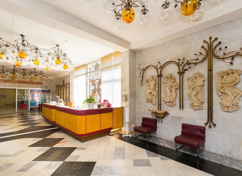 Front desk Photo