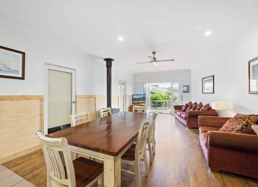Dining room Photo