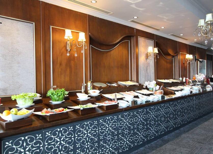 Buffet Photo