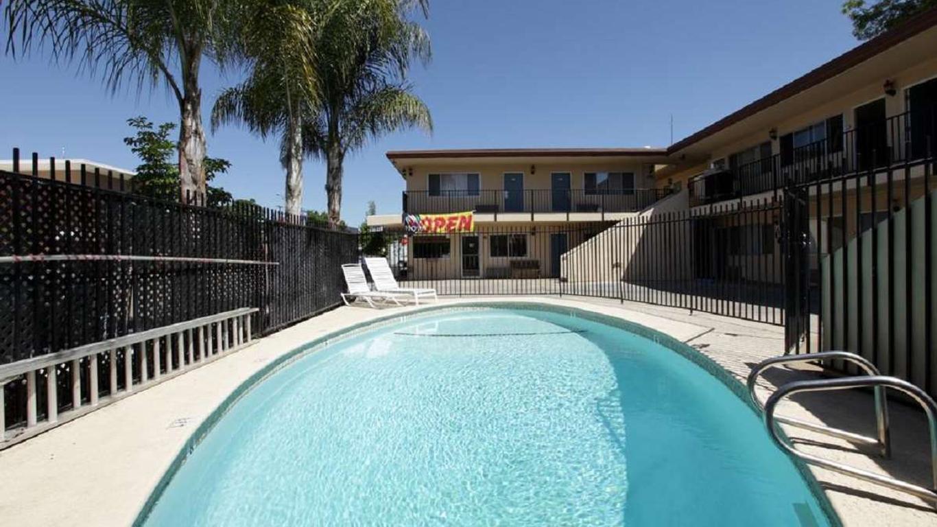 Americas Best Value Inn Visalia