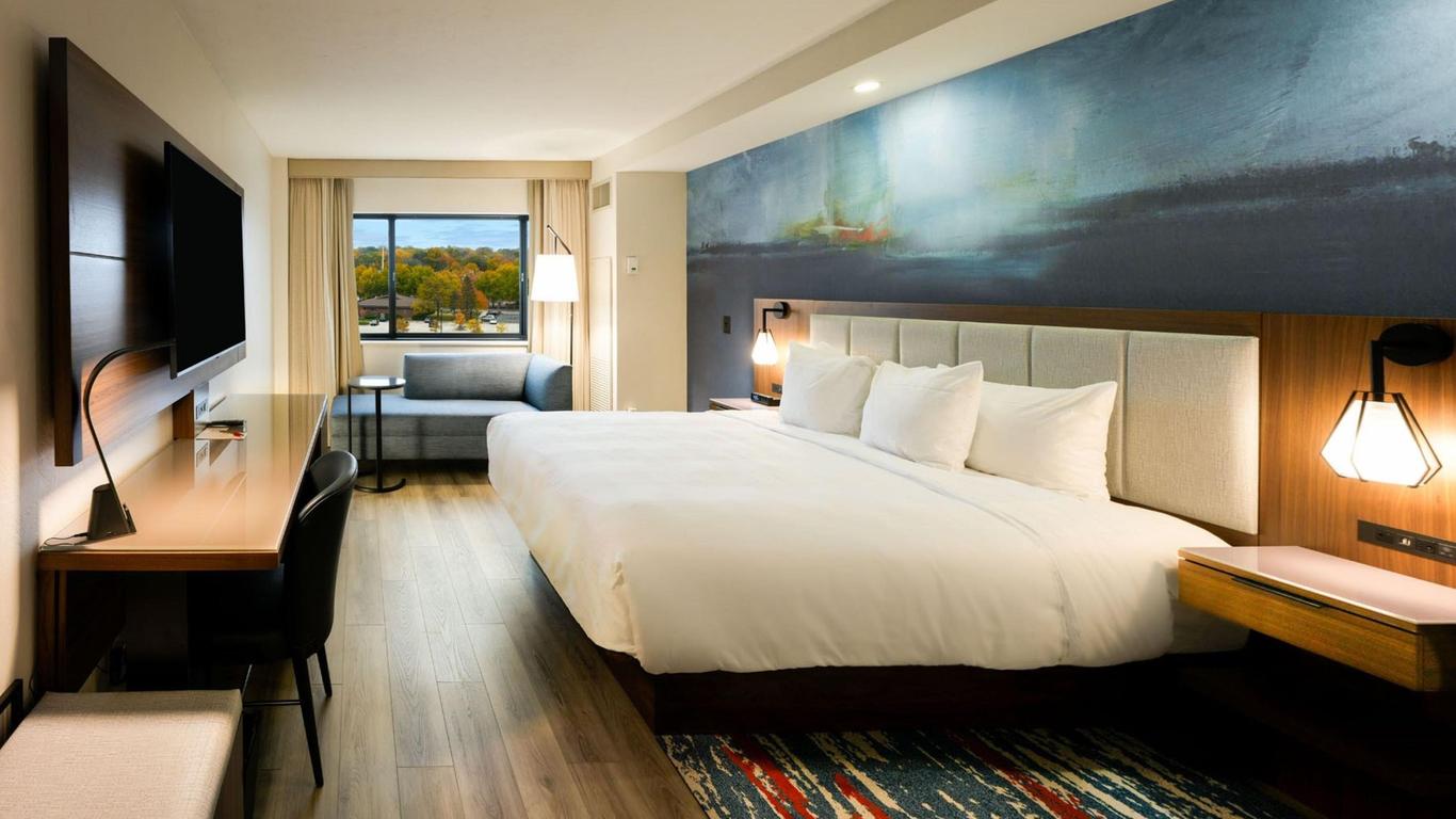 Oshkosh Marriott Waterfront Hotel & Convention Center