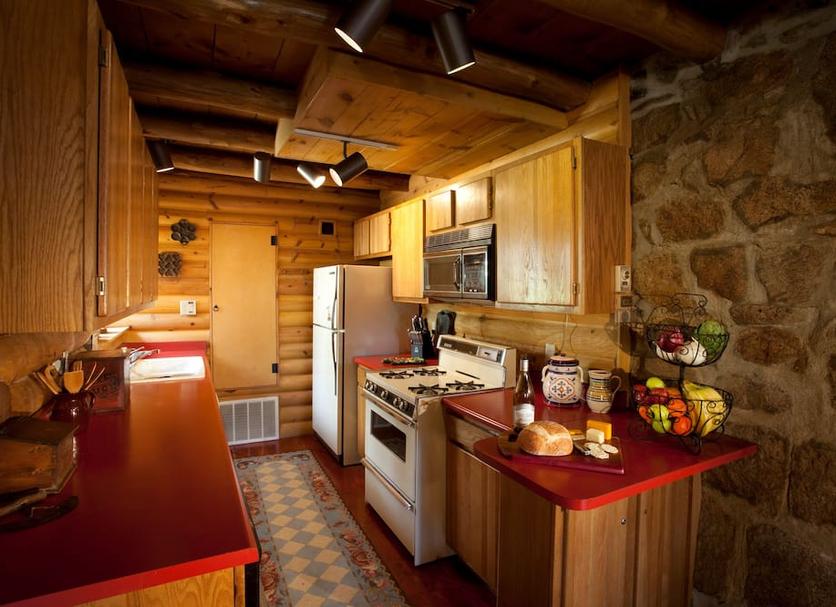 Kitchen Photo