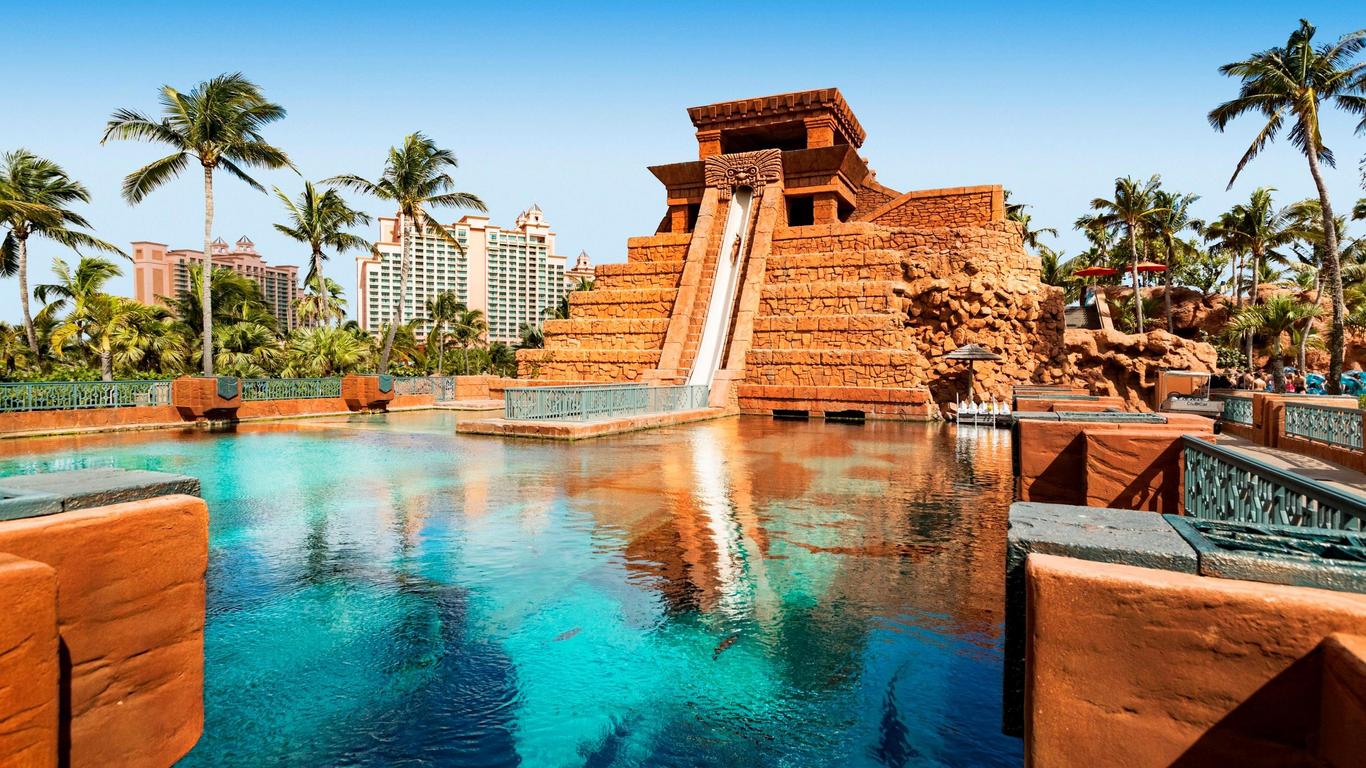 Beachfront Paradise: Day at Atlantis Paradise Island 2024 - New