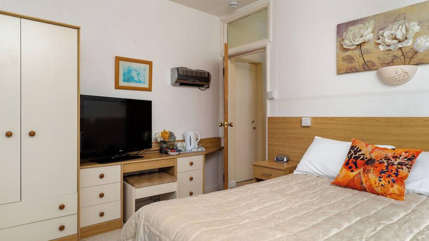 Torland Seafront Hotel