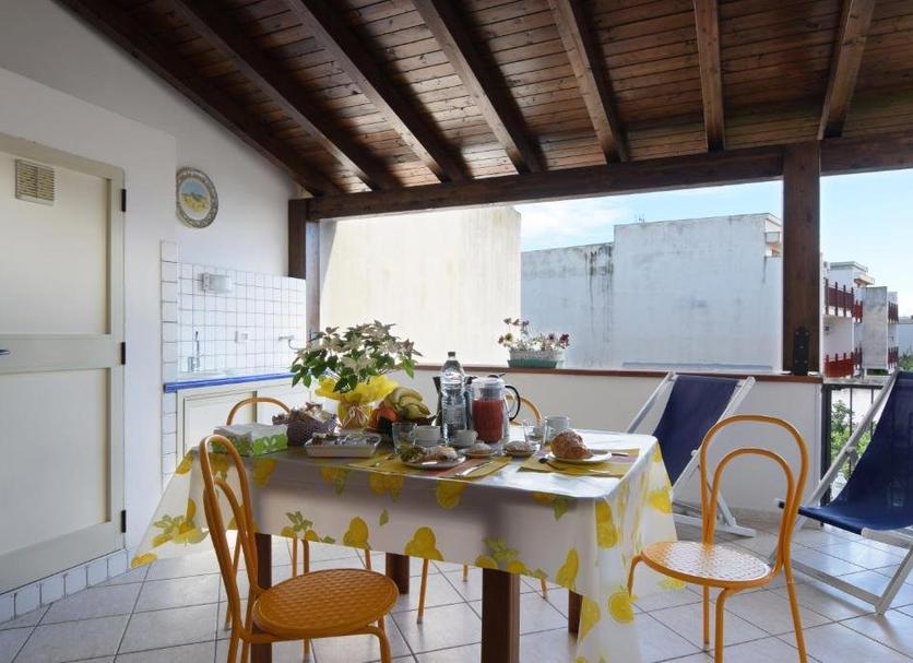 Dining room Photo