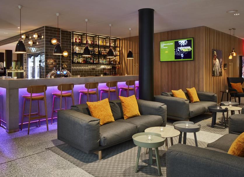 Bar Photo