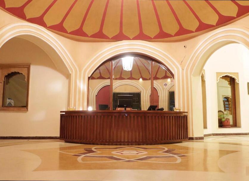 Front desk Photo