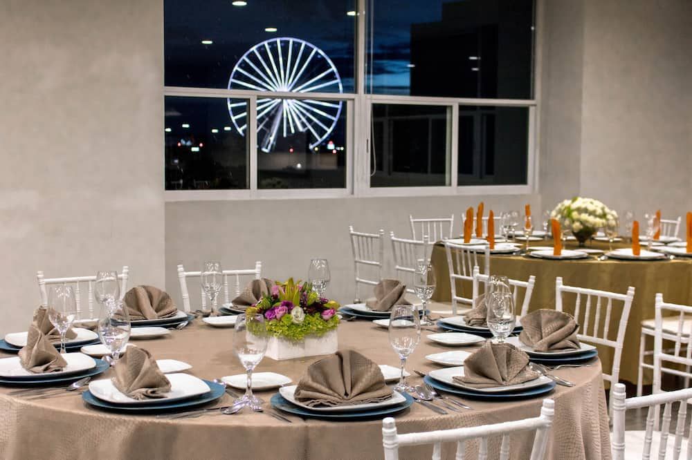 Banquet hall
