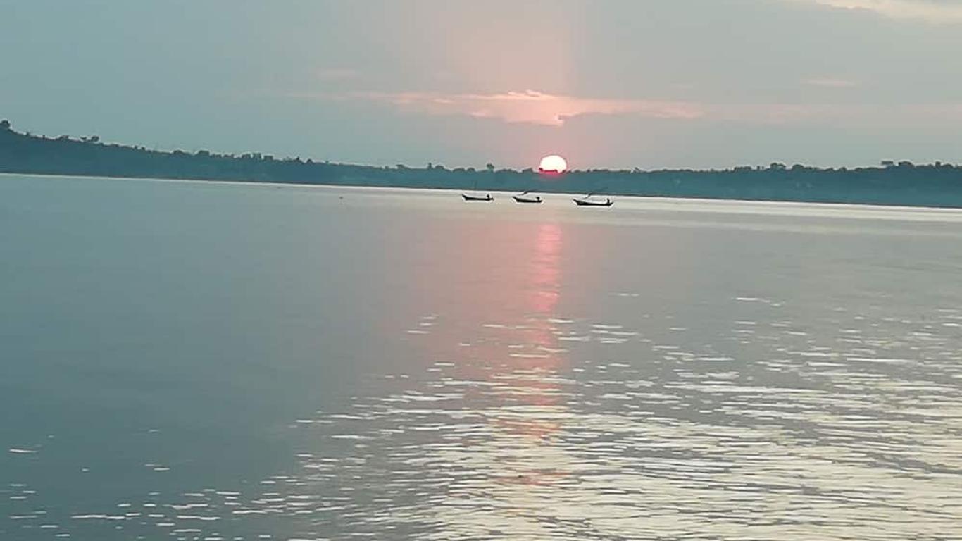 White Stone Beach Resort