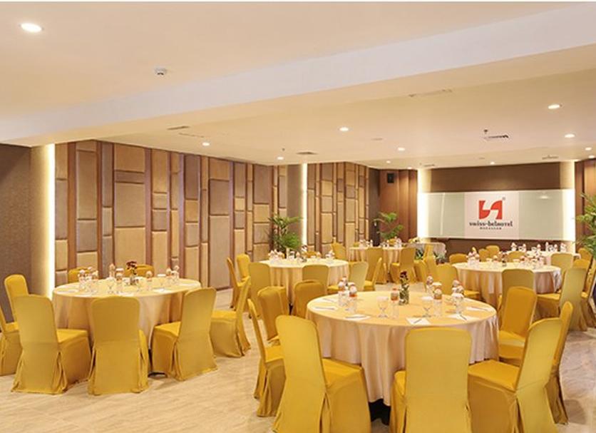 Banquet hall Photo