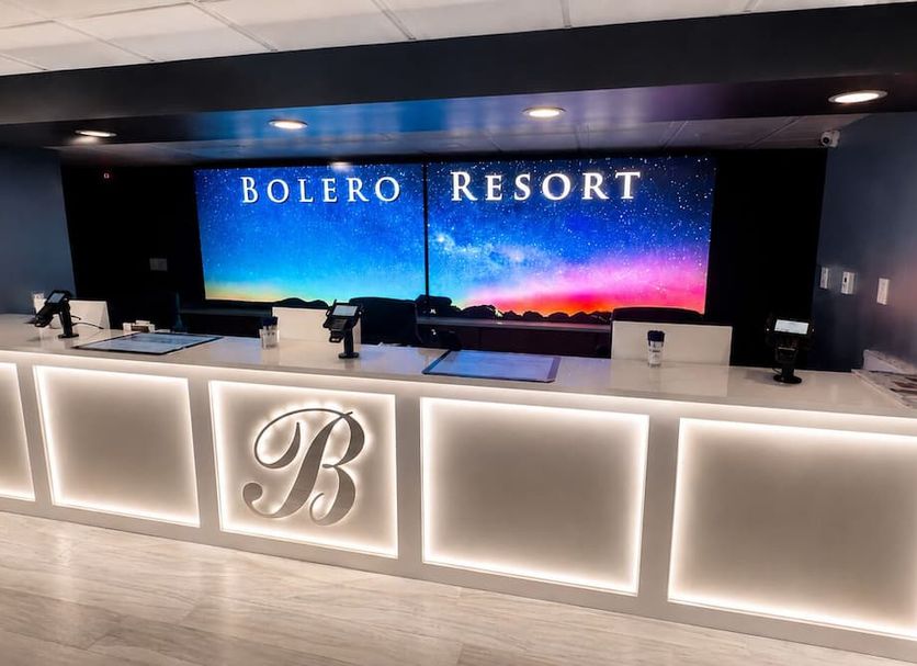 Front desk Photo