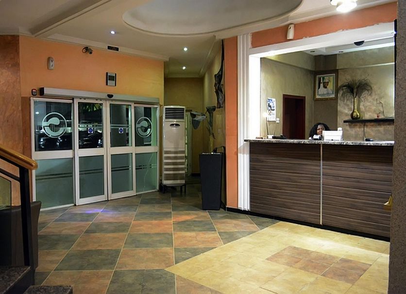 Front desk Photo