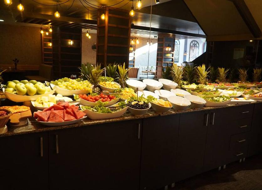 Buffet Photo