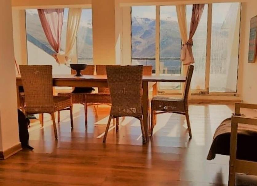 Dining room Photo