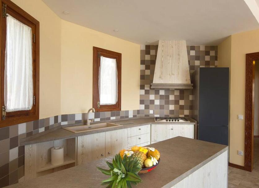 Kitchen Photo