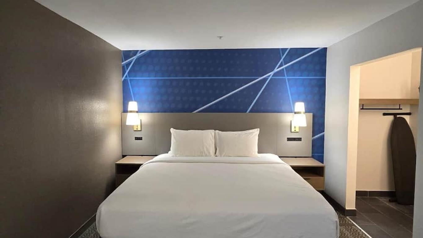 Comfort Inn & Suites