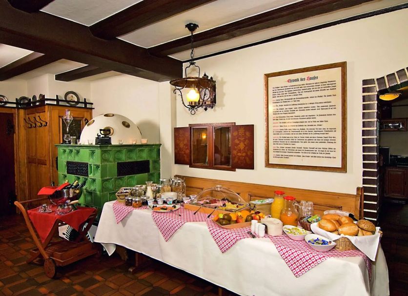 Buffet Photo