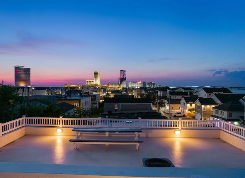 Bar-B-Que On The Rooftop Deck! Near The Beach/Boardwalk/Casinos/Restaurants! Atlantic City rooftop deck at sunset