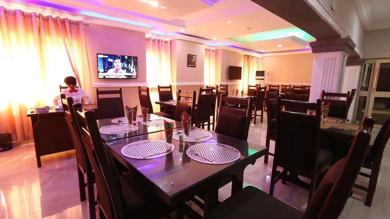 Iyore Grand Hotel & Suites 2
