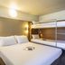 Campanile Mulhouse Sud - Morschwiller room with double bed and bunk bed in Mulhouse