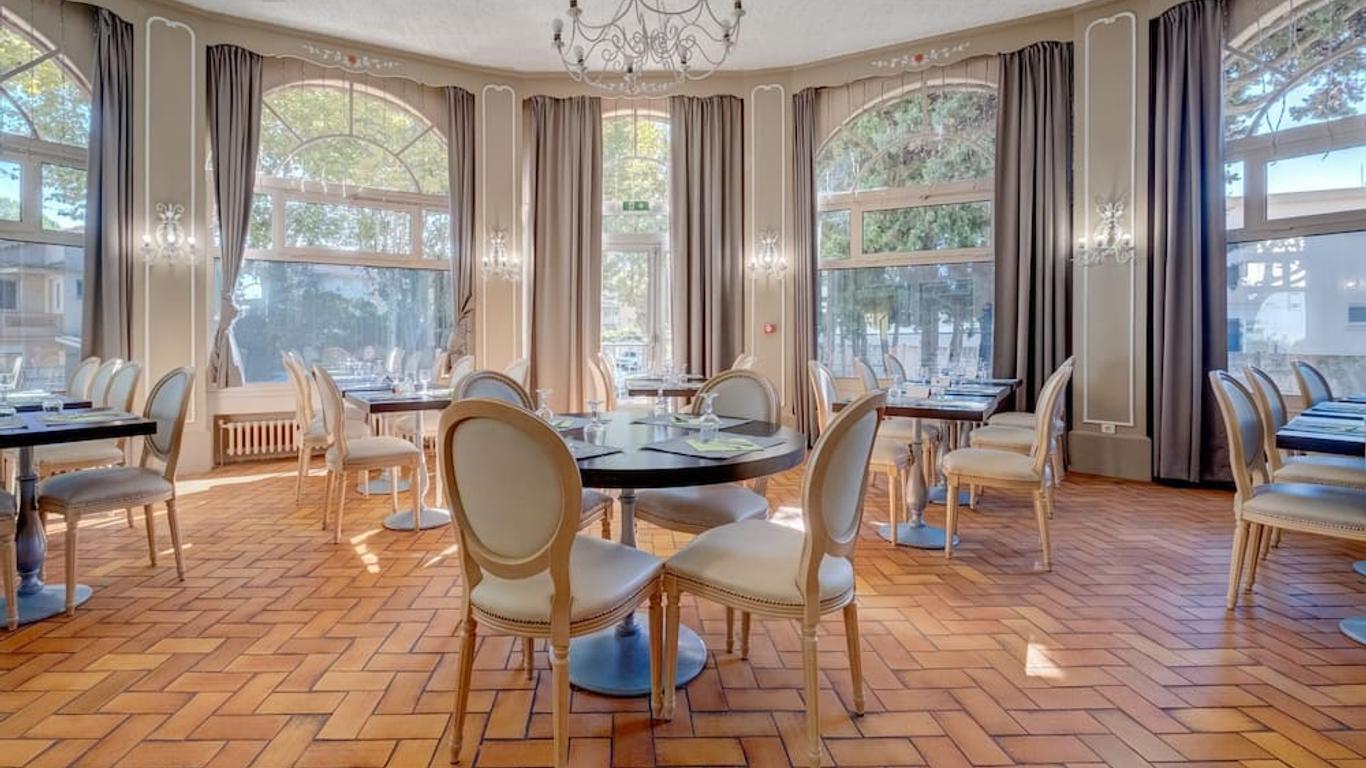 Hôtel Miléade Méditerranée - Port-Fréjus