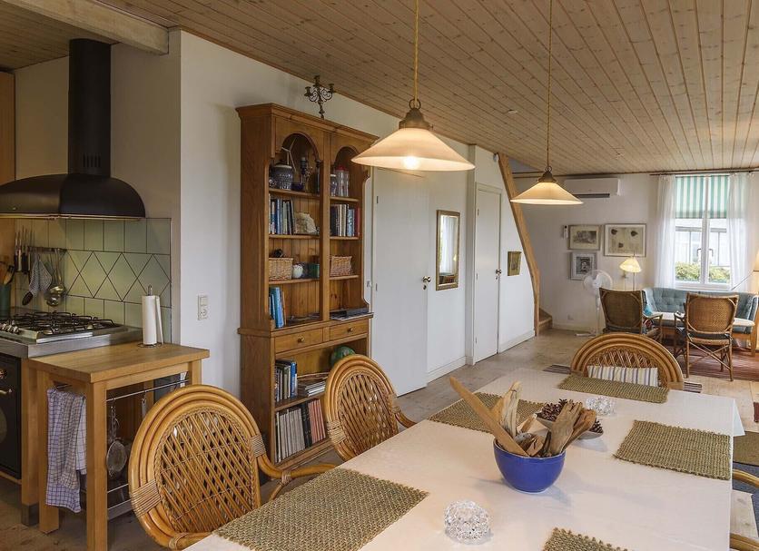 Dining room Photo