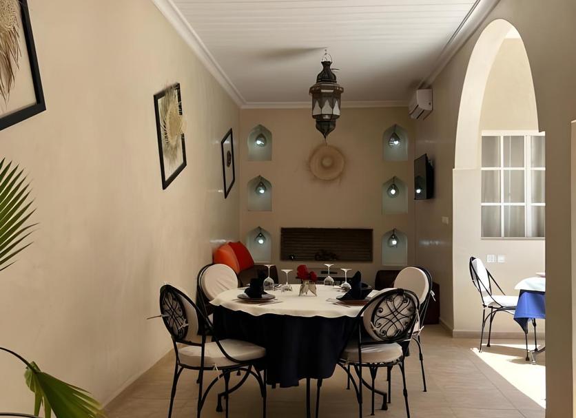 Dining room Photo