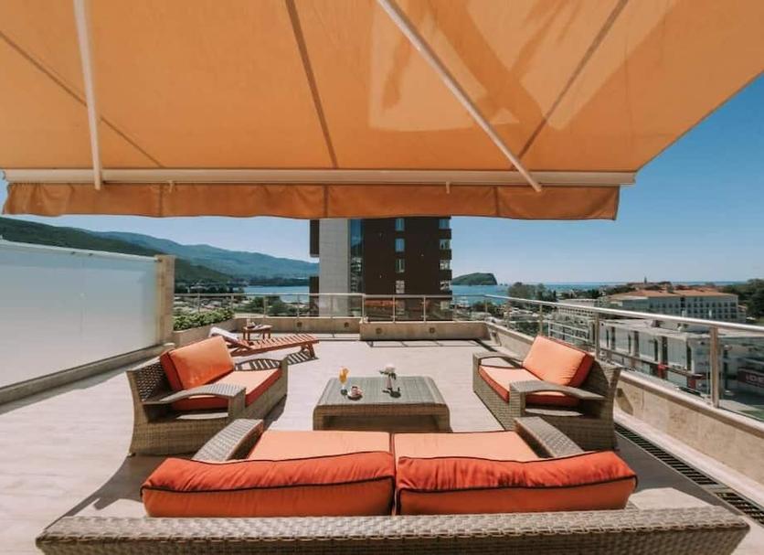 Balcony Photo