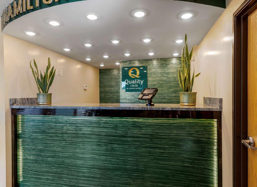 Front desk Photo