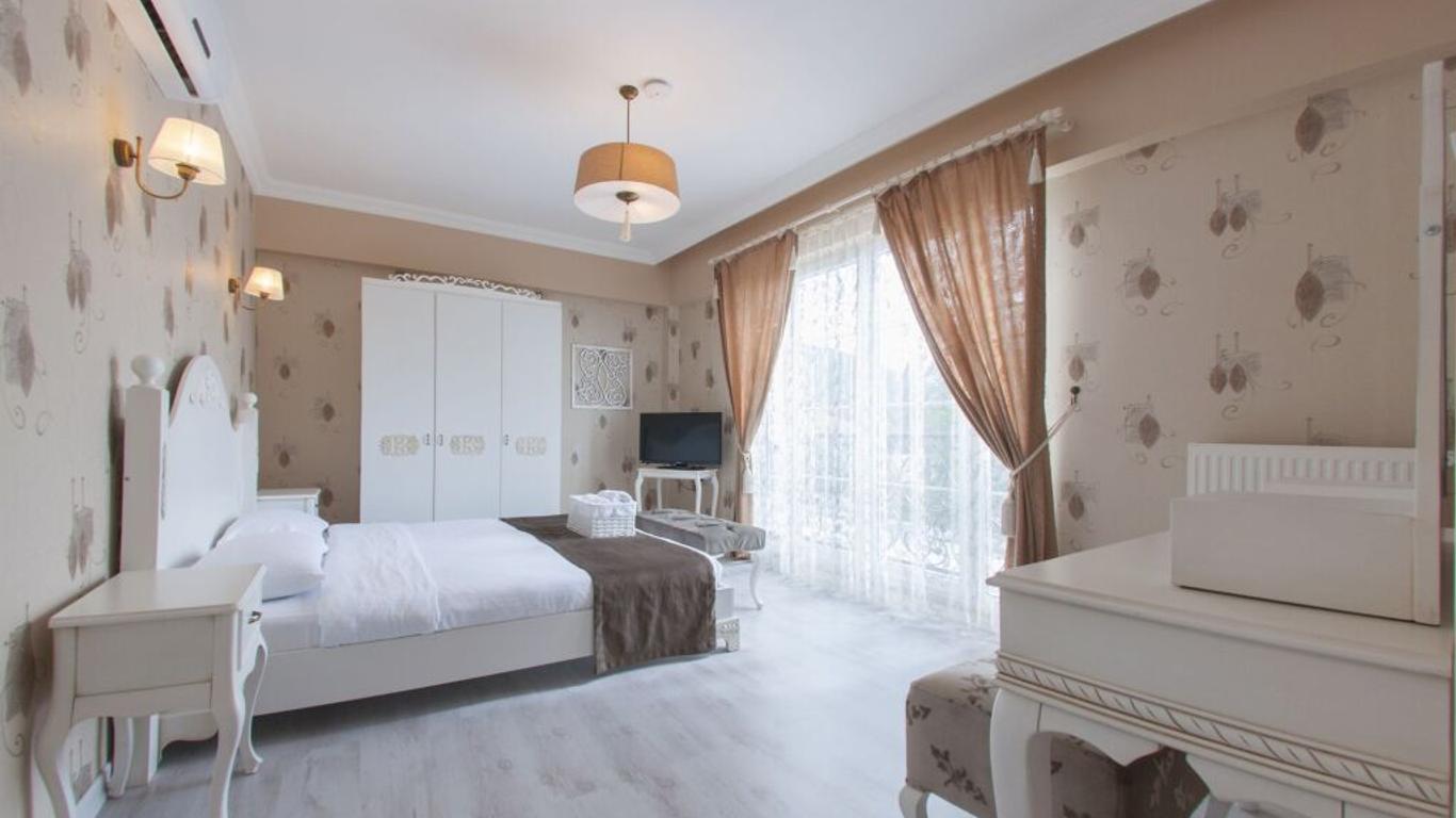 Room Room Hotel