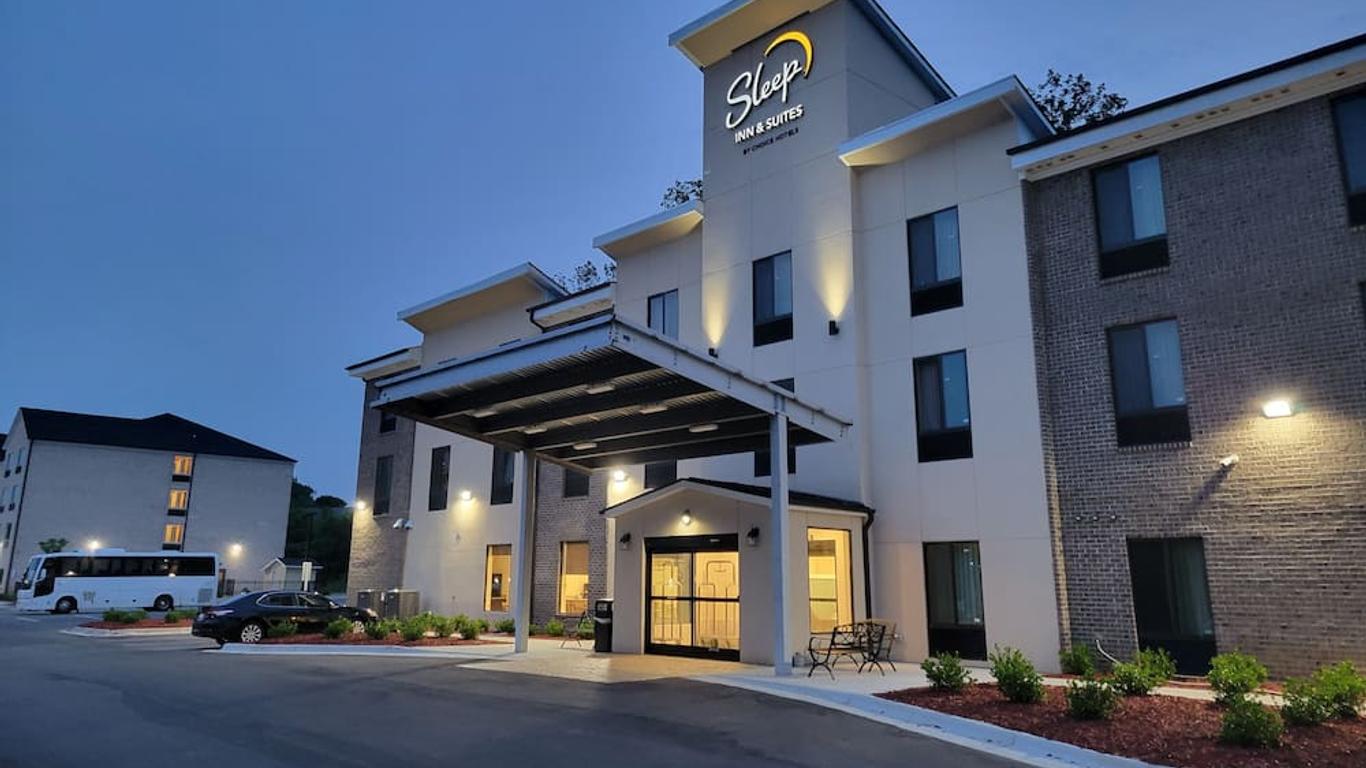 Sleep Inn & Suites - Coliseum Area