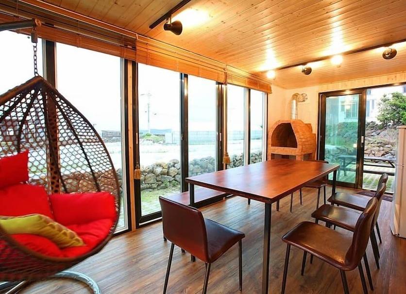 Dining room Photo