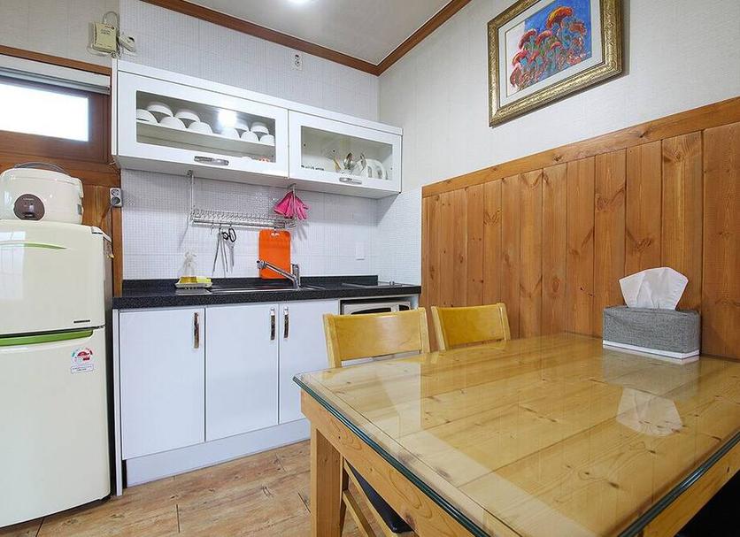 Kitchen Photo