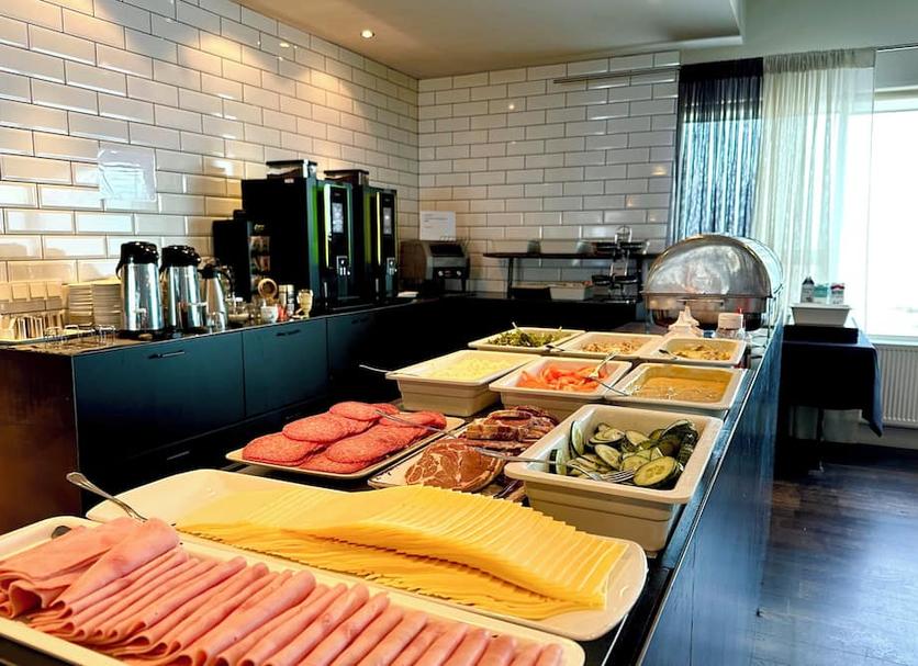 Buffet Photo