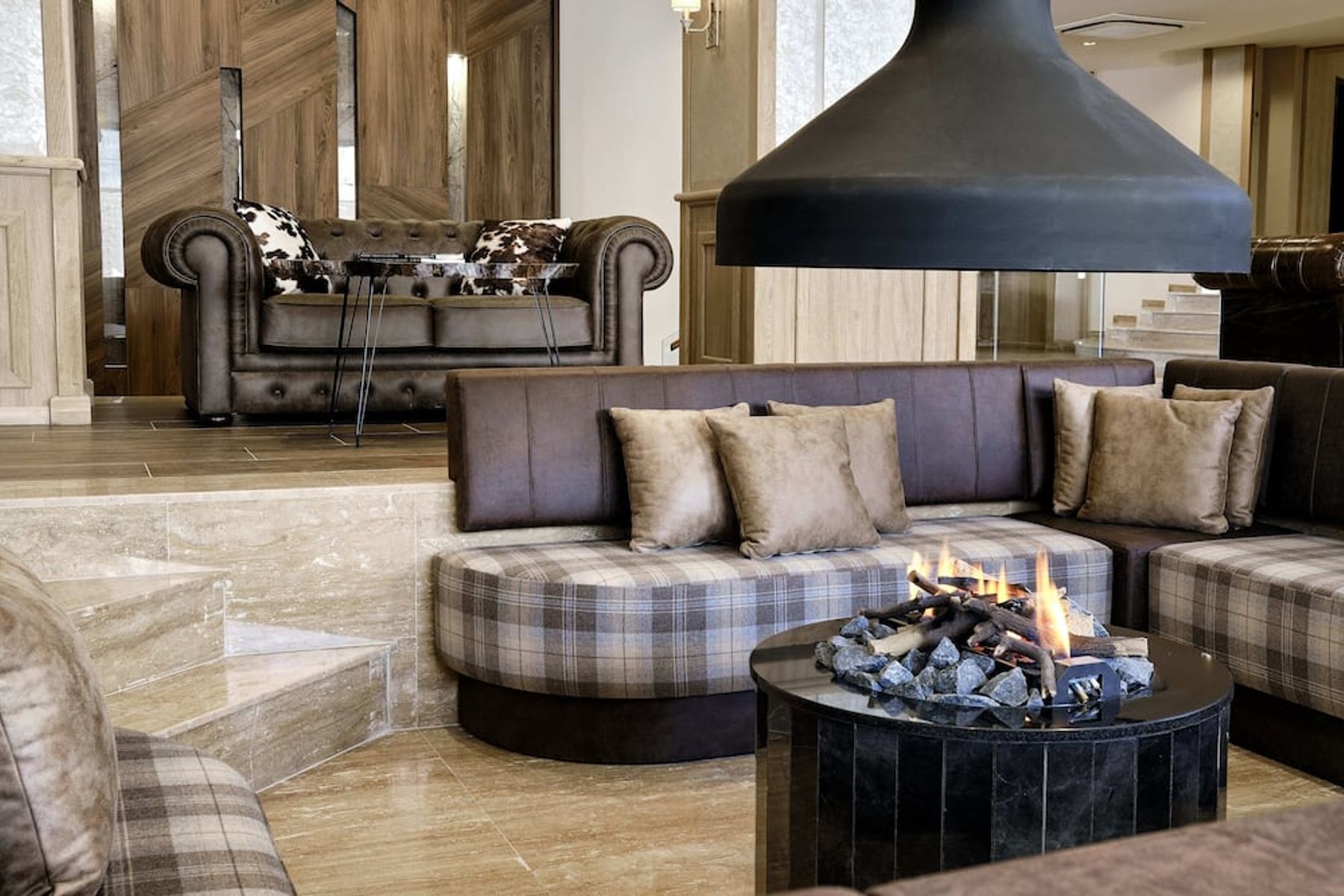 Лоби — друг ъгъл