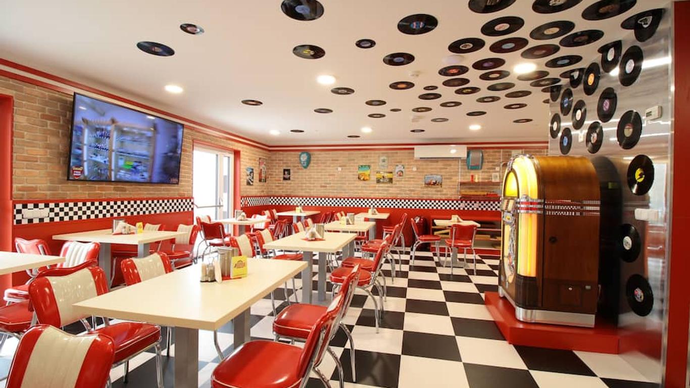 Jukebox Hotel