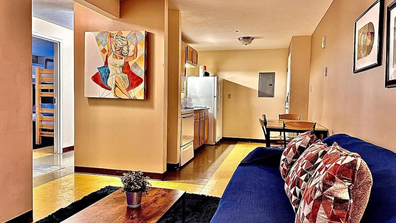 Stay Pittsburgh Hostel
