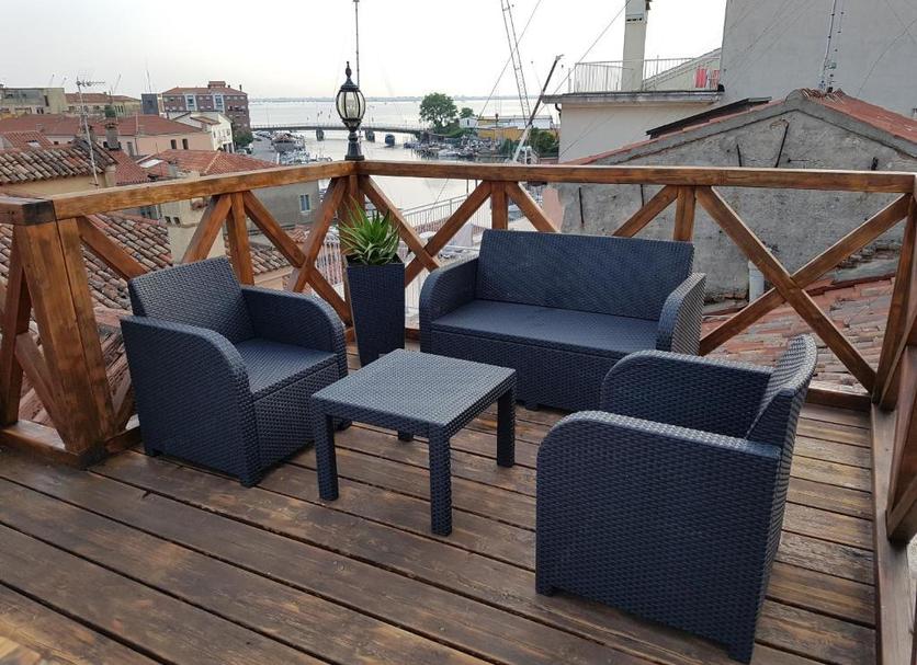 Balcony Photo