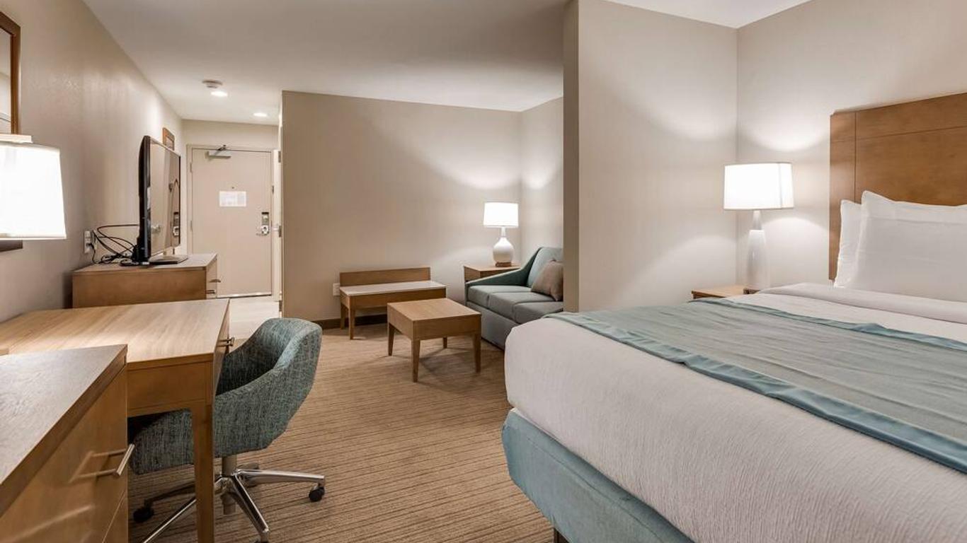 Best Western Plus Desoto