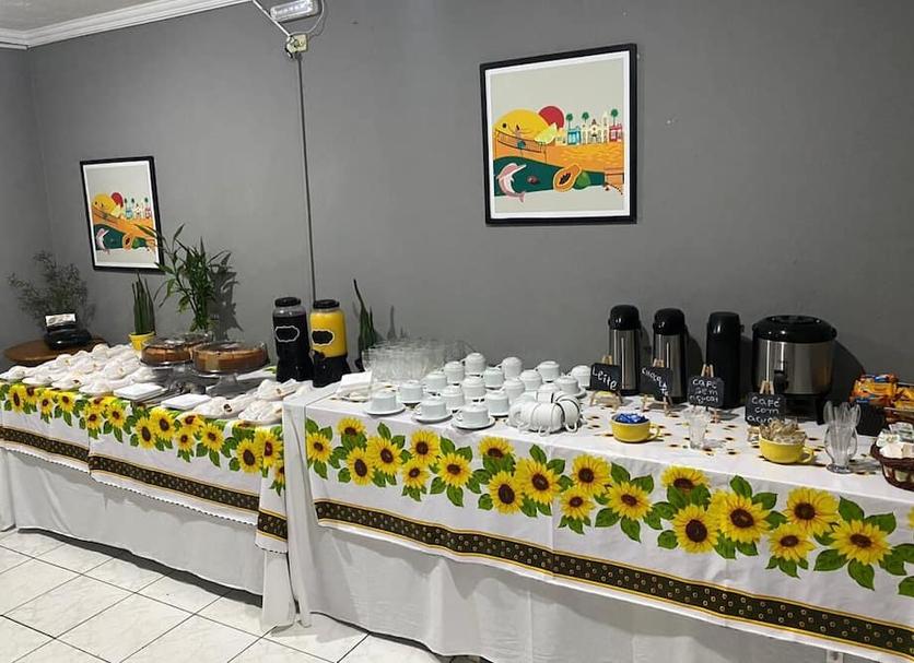 Buffet Photo