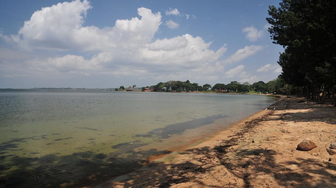 Victoria Lake View Guesthouse & Safaris