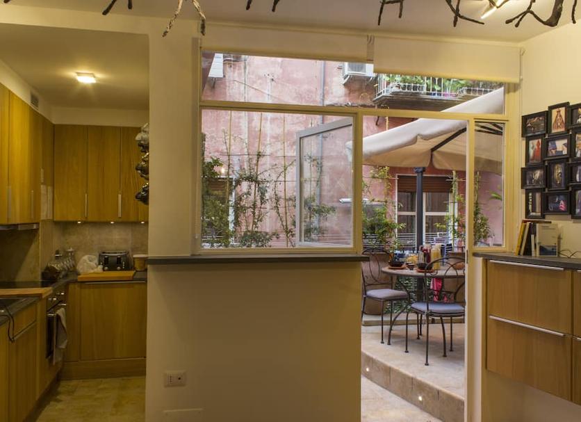 Kitchen Photo