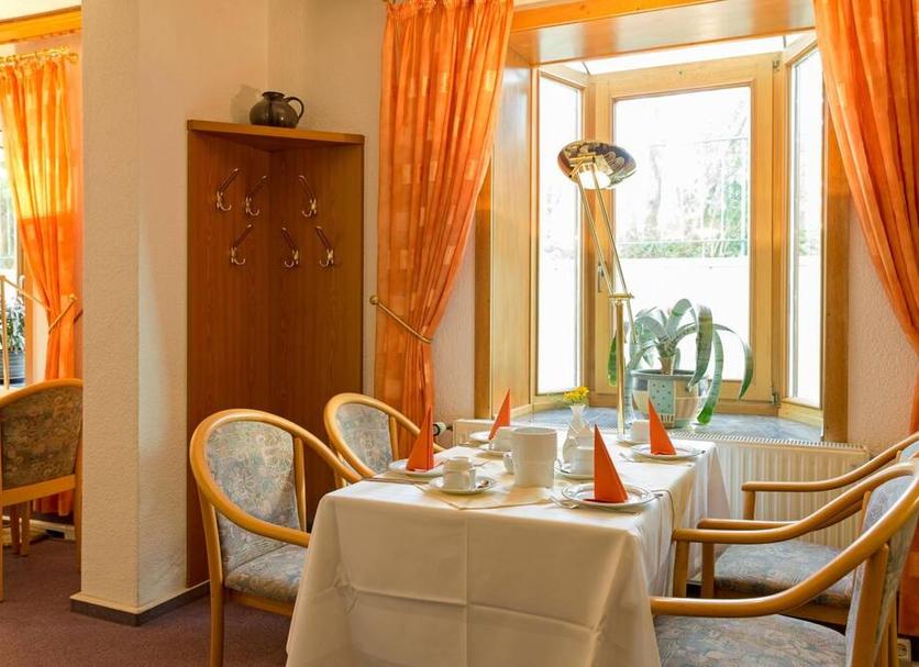 Dining room Photo