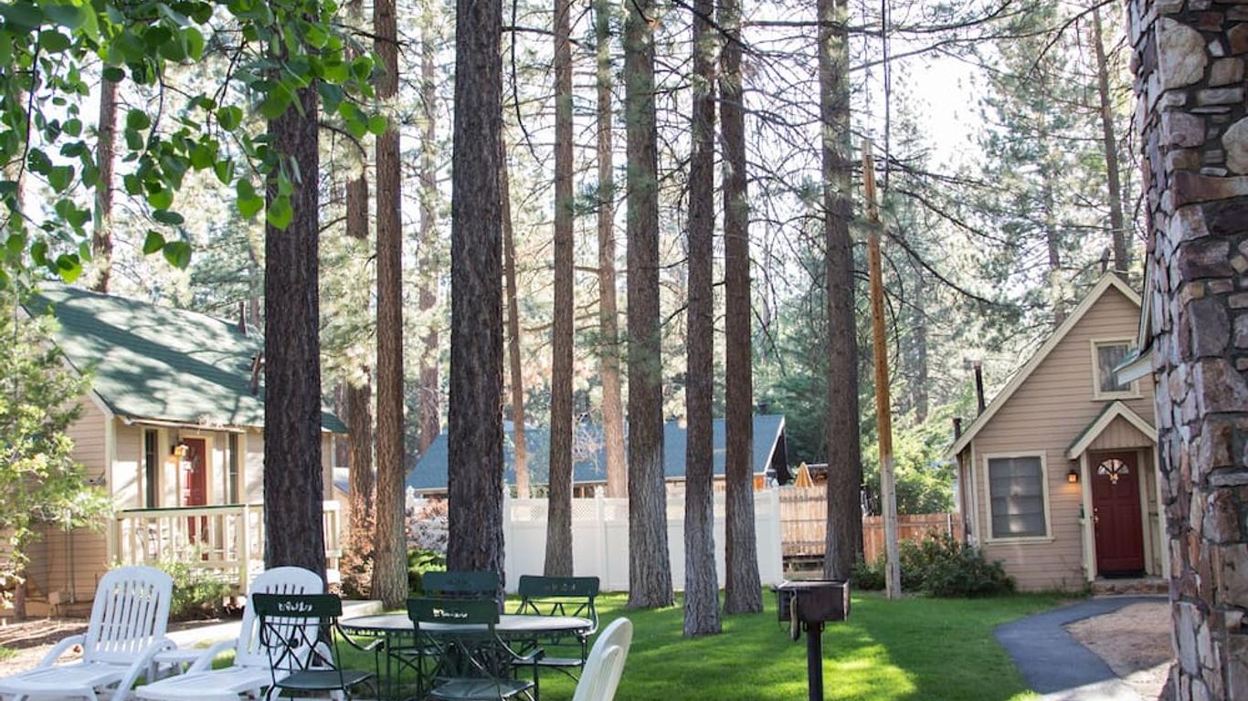 Sleepy Forest Cottages