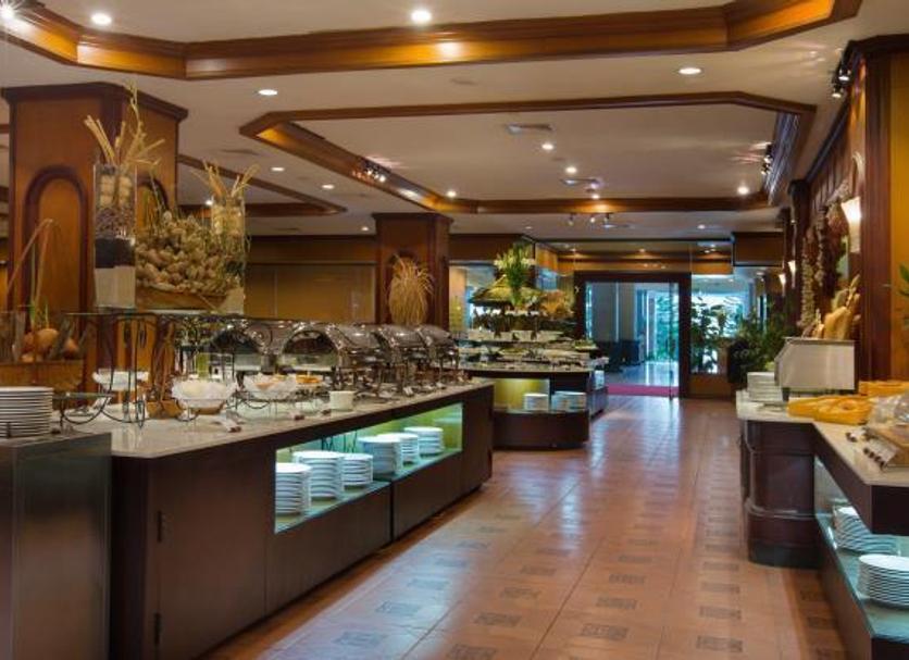 Buffet Photo