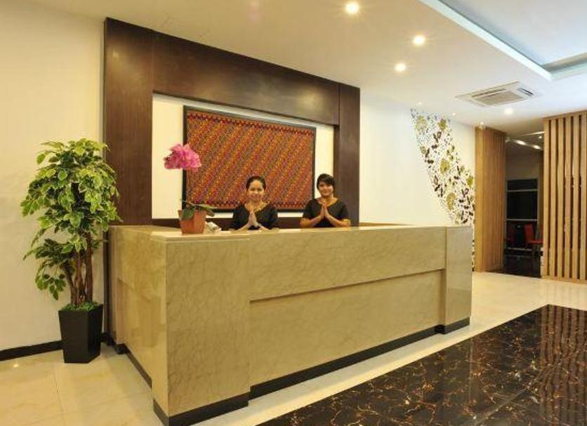 Front desk Photo