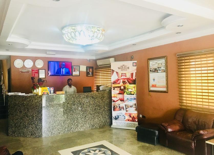 Front desk Photo