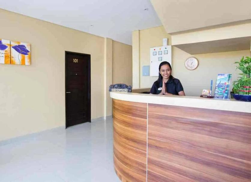 Front desk Photo